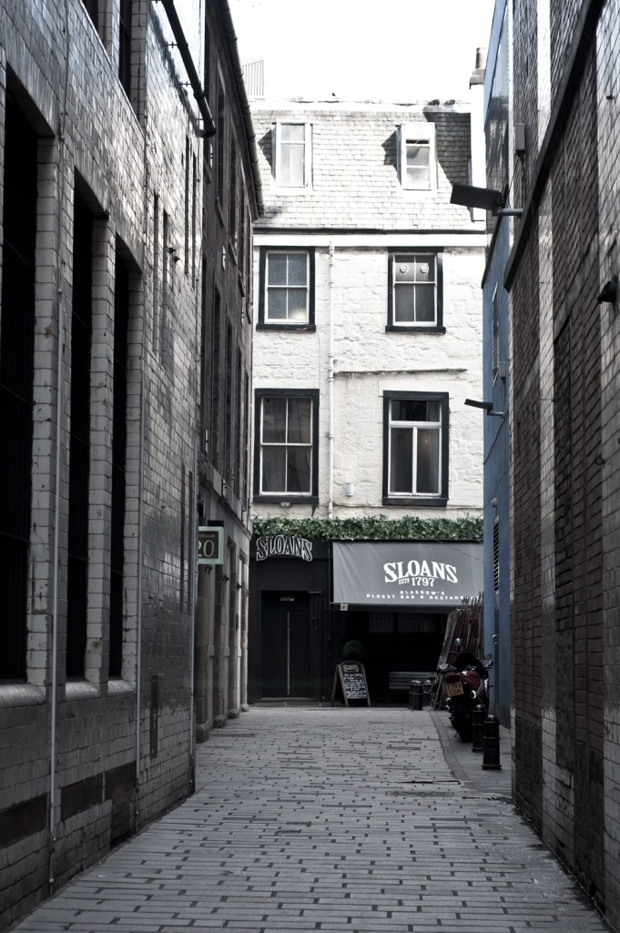 This is one of the oldest pubs in Glasgow - and the traditional place for couples to celebrate their engagement -- it is steps from the main engagement ring buying spot in town, Argyll Arcade