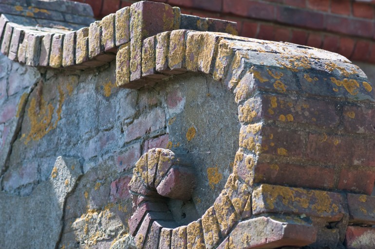 Historic home / Cliff walk entrance detail