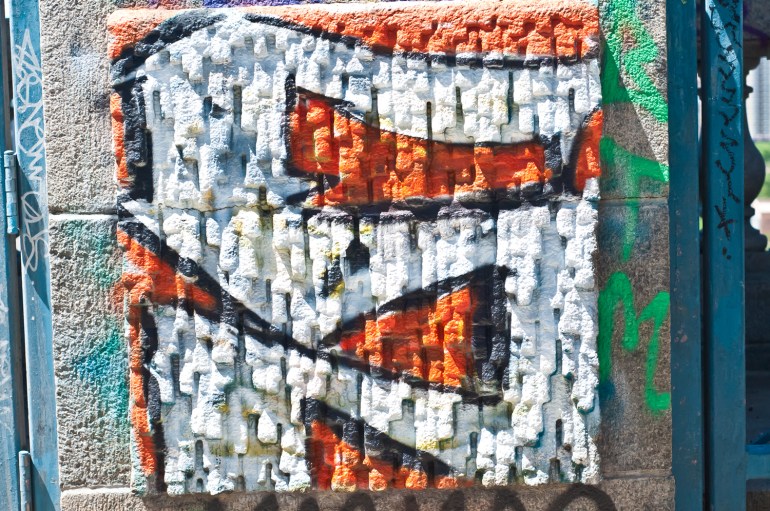 This guy uses sparkle to great effect.